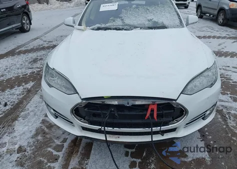 2014 Tesla Model S P85 z USA, uszkodzony, nr VIN 5YJSA1H15EFP32416